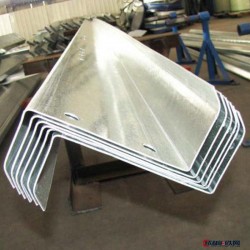 天津荣垚钢铁供应优质 Z型钢  Z型钢价格图片